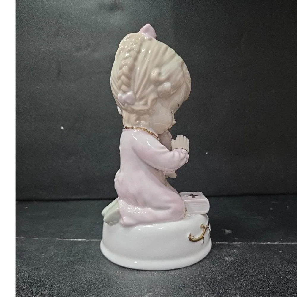 Sankyo Bedtime Prayer Praying Girl With Cat‎ & Bible Figurine, Porcelain Statue